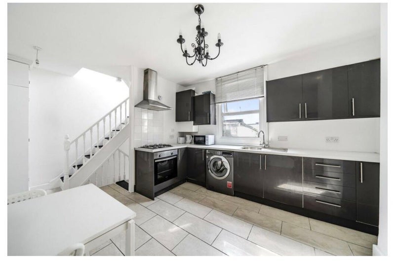 Room Henry Street in Greater London
