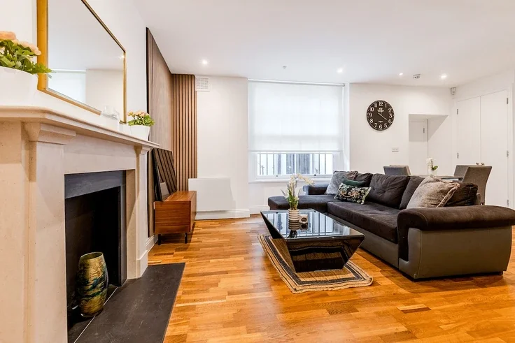 Flat Devonshire Terrace in City of Westminster