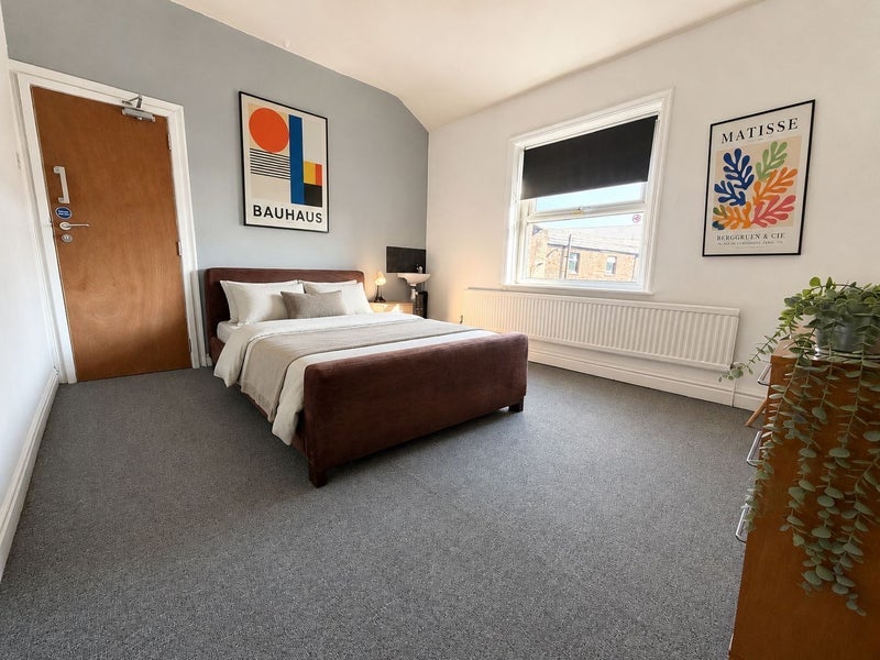 Room Dale Street in Milnrow