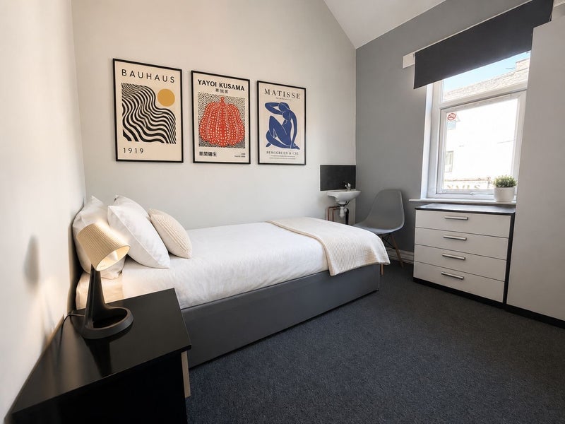 Room Dale Street in Milnrow