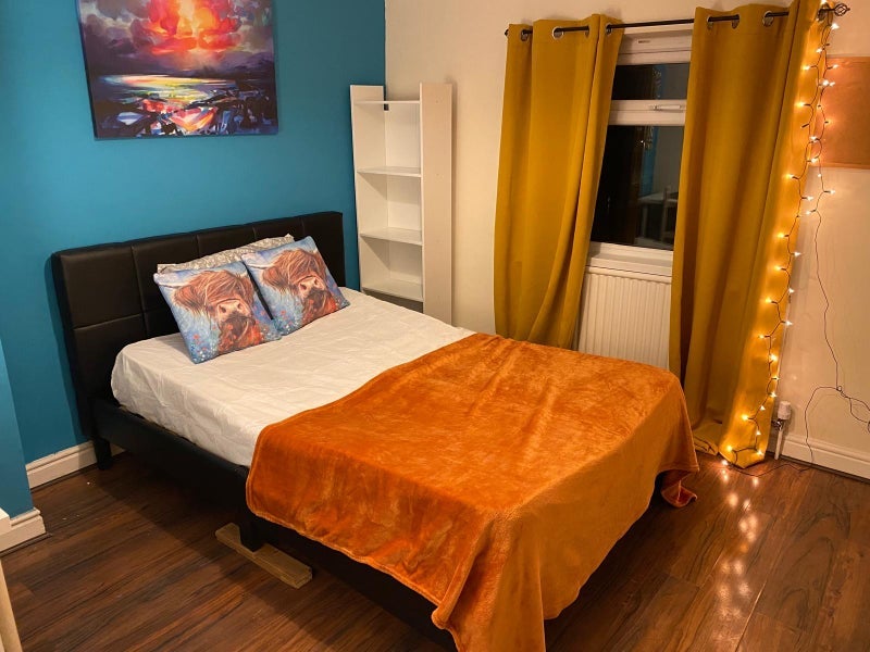 Room Willinton Road in Bristol
