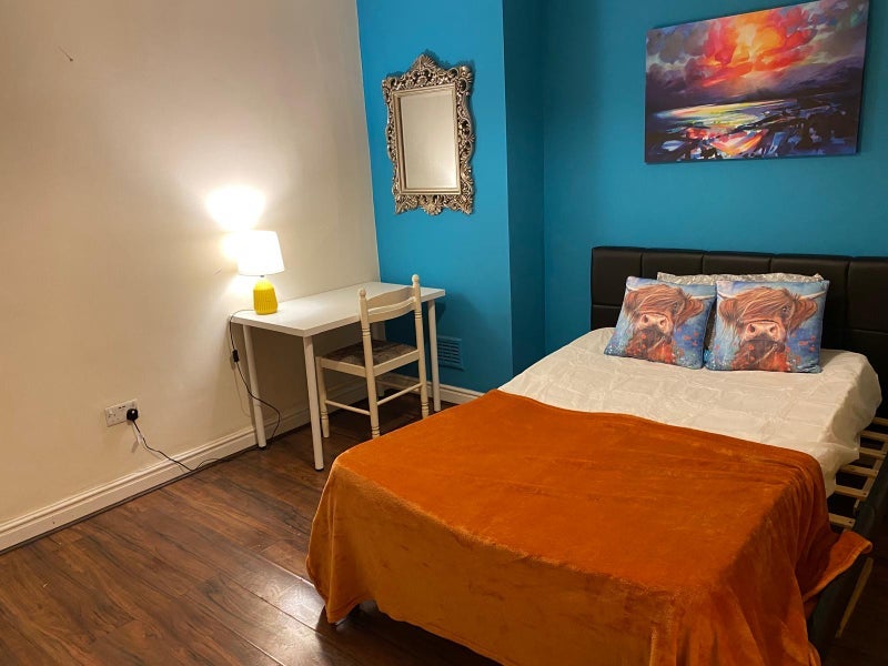 Room Willinton Road in Bristol