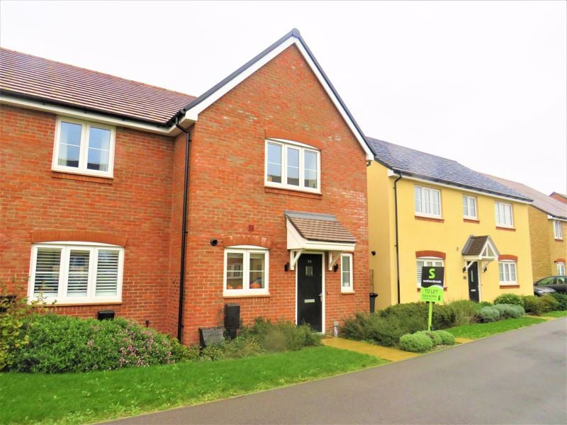 House Longacres Way in Chichester