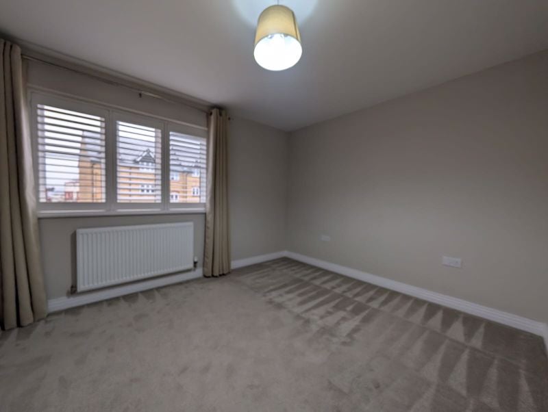 House Longacres Way in Chichester