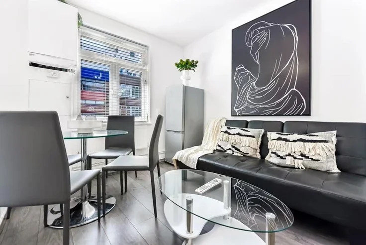 Flat Fonthill Road in Greater London