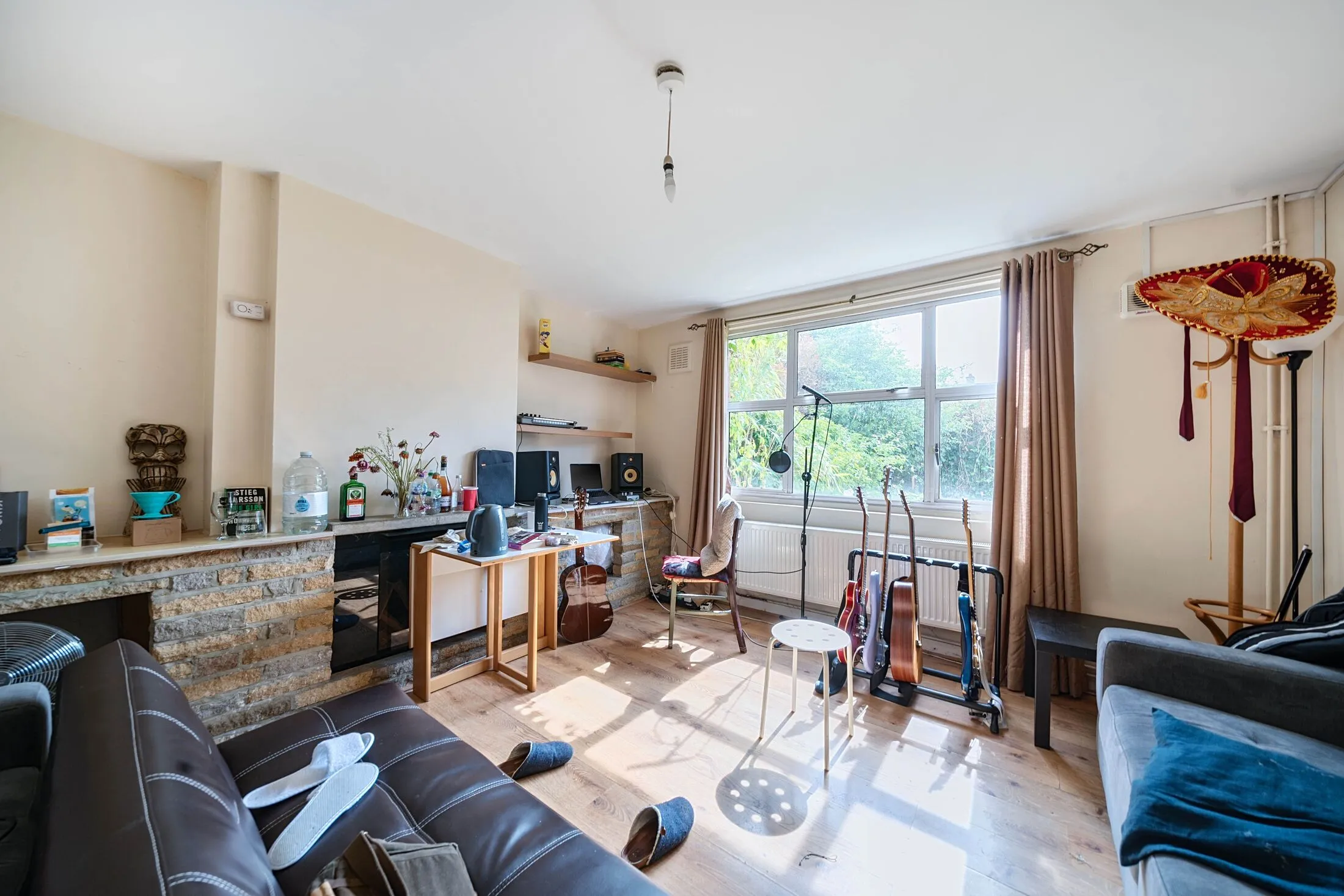 House Ash Grove in Greater London