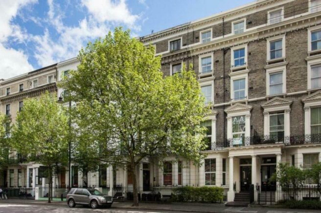 Flat Cromwell Road in Greater London