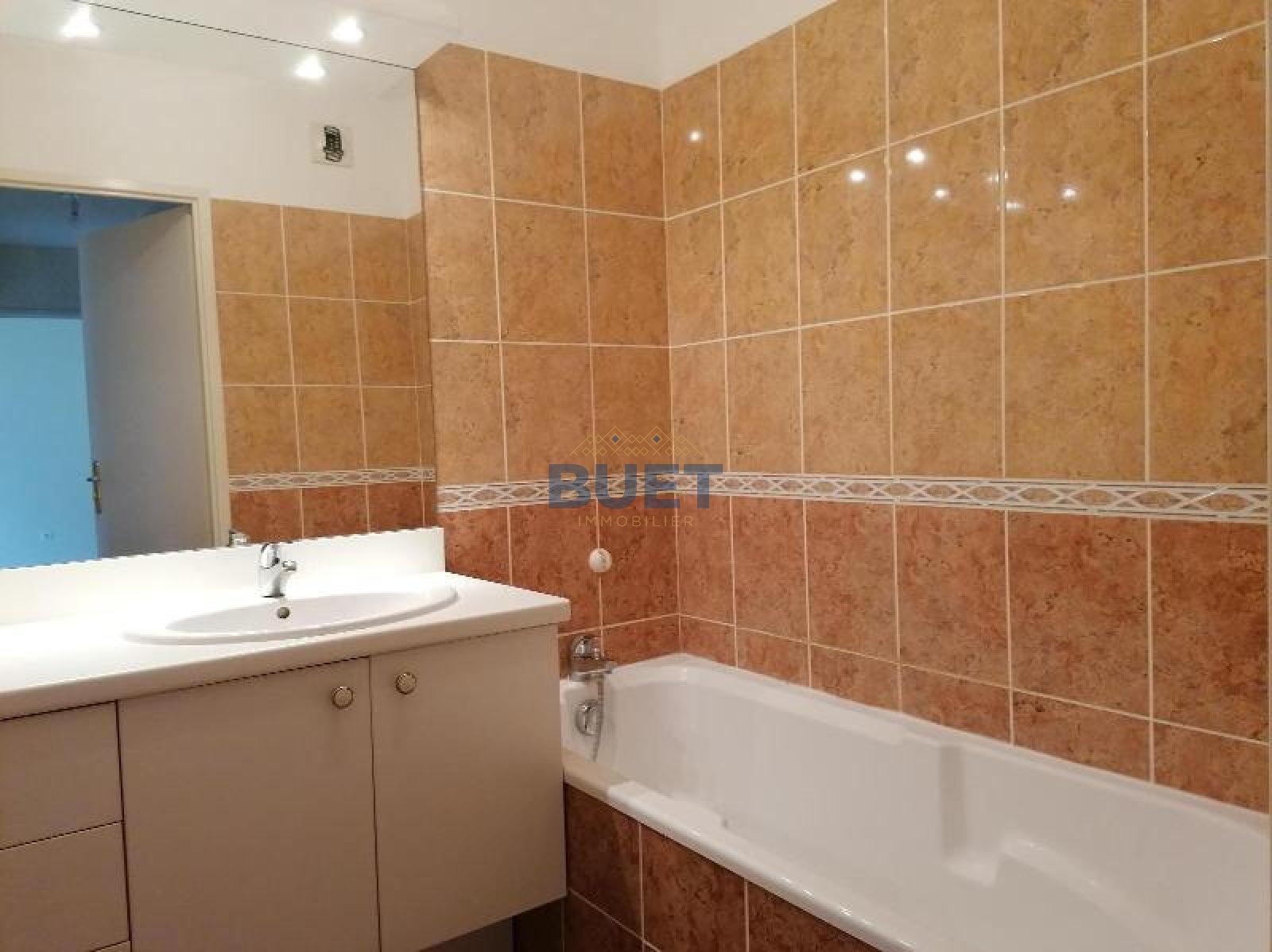 Flat Rue du Faubourg Raines in Dijon