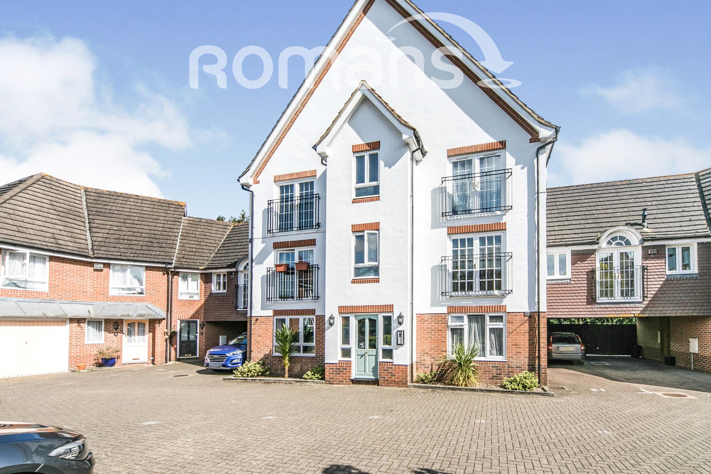 Flat Hartigan Place in Woodley