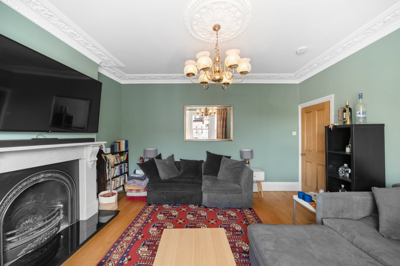 Flat Langthorne Street in Greater London