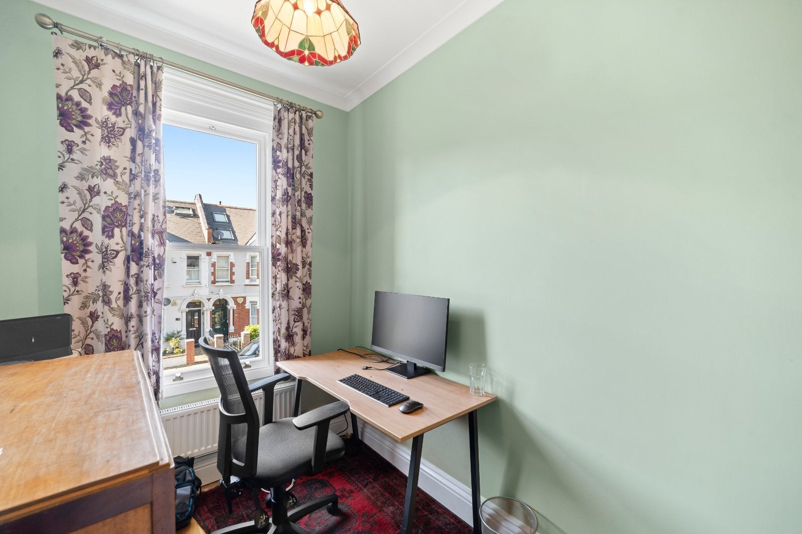 Flat Langthorne Street in Greater London