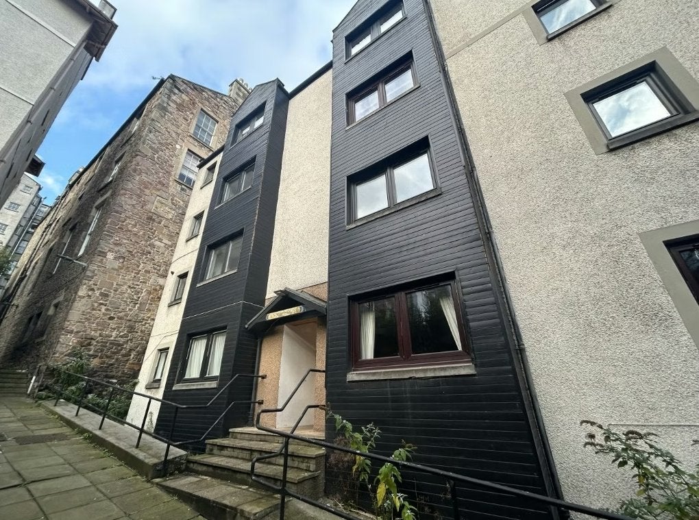 Flat Bell's Wynd in City of Edinburgh