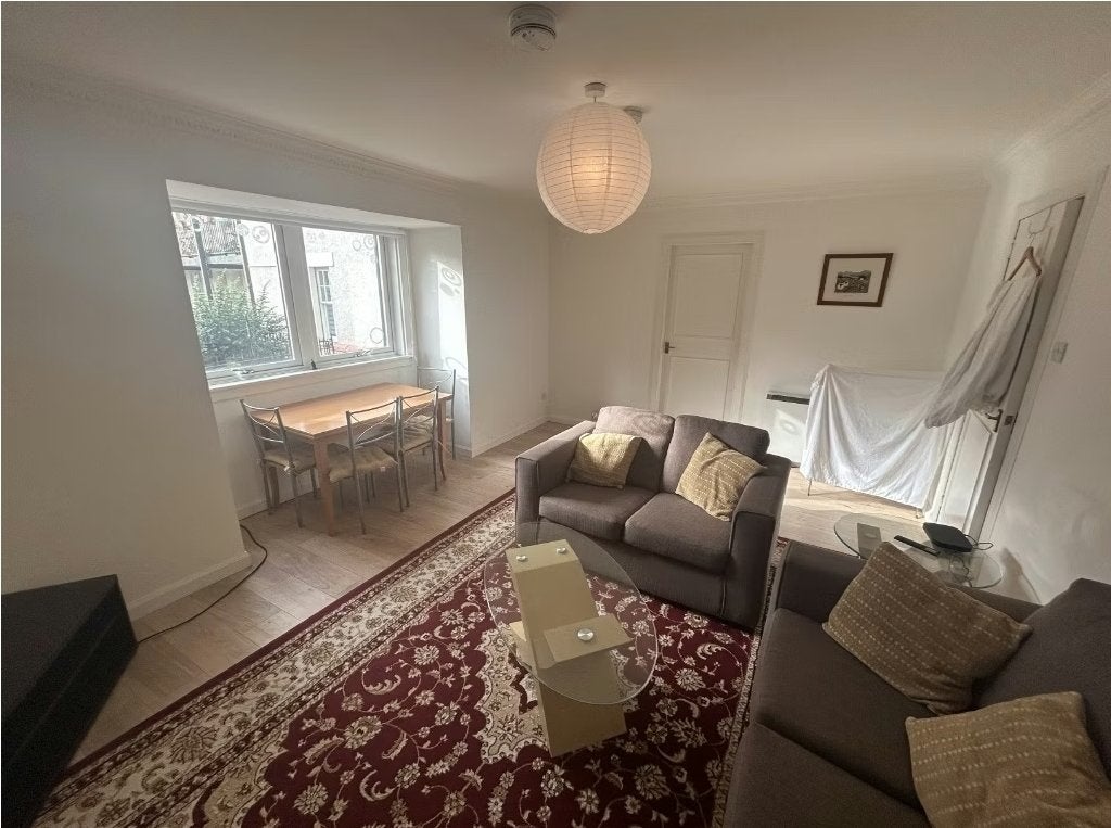 Flat Bell's Wynd in City of Edinburgh
