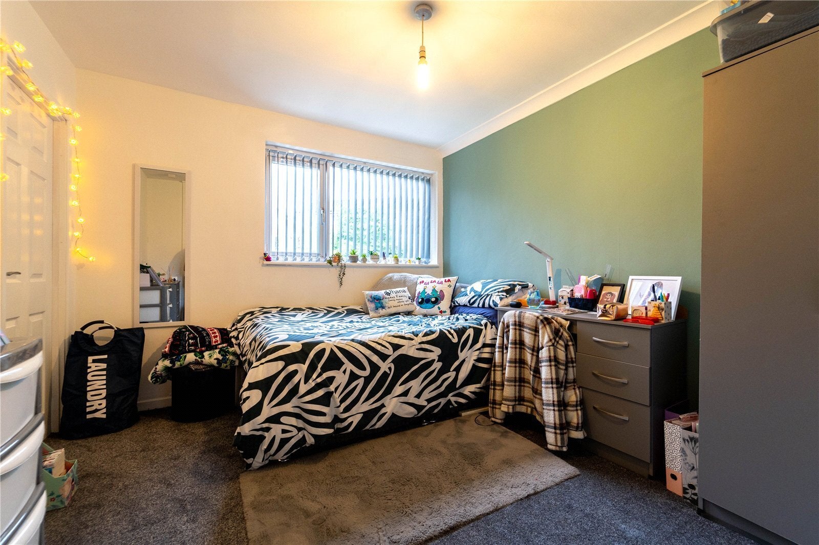 Flat Fladbury Crescent in Birmingham