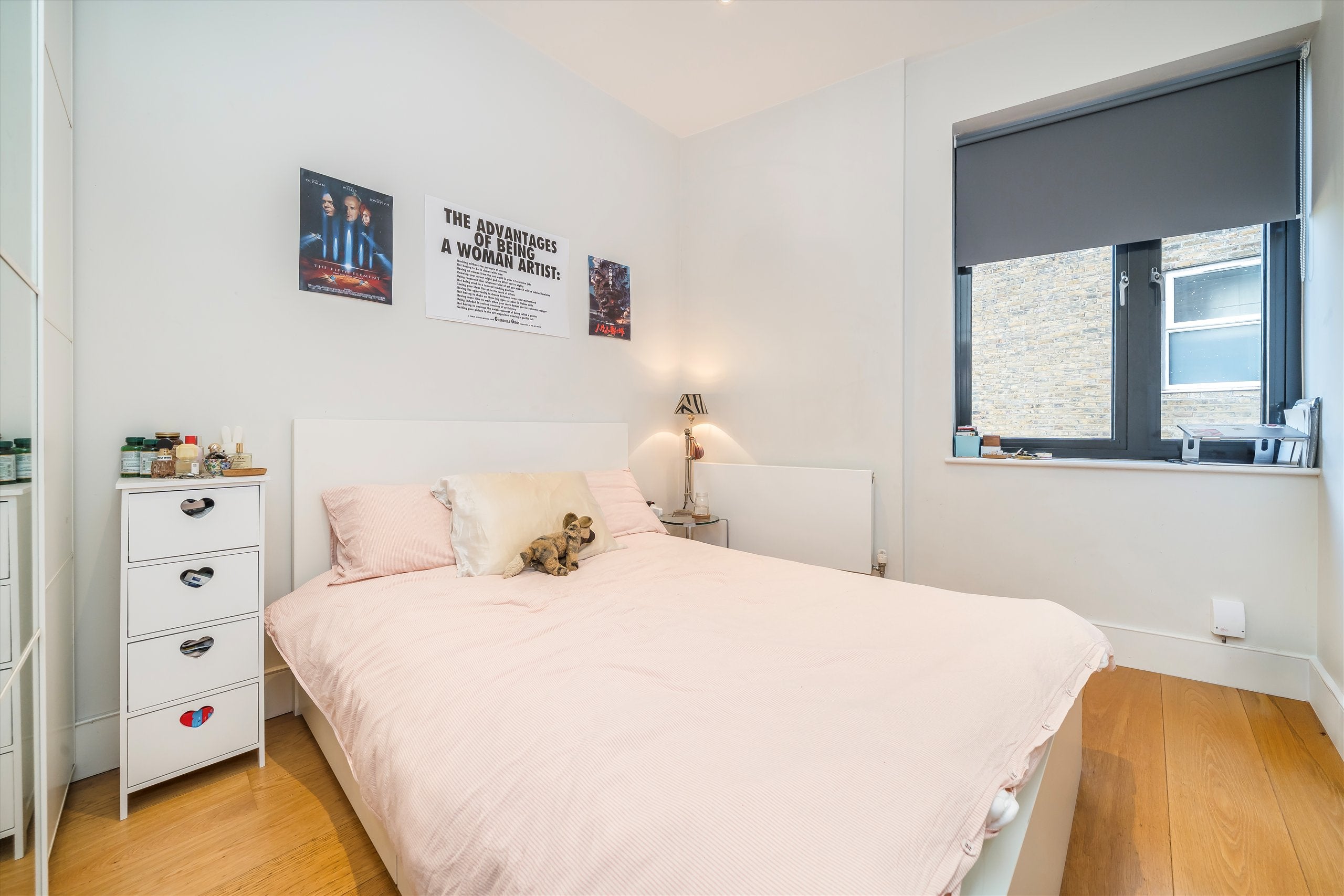 Flat Askew Road in Greater London