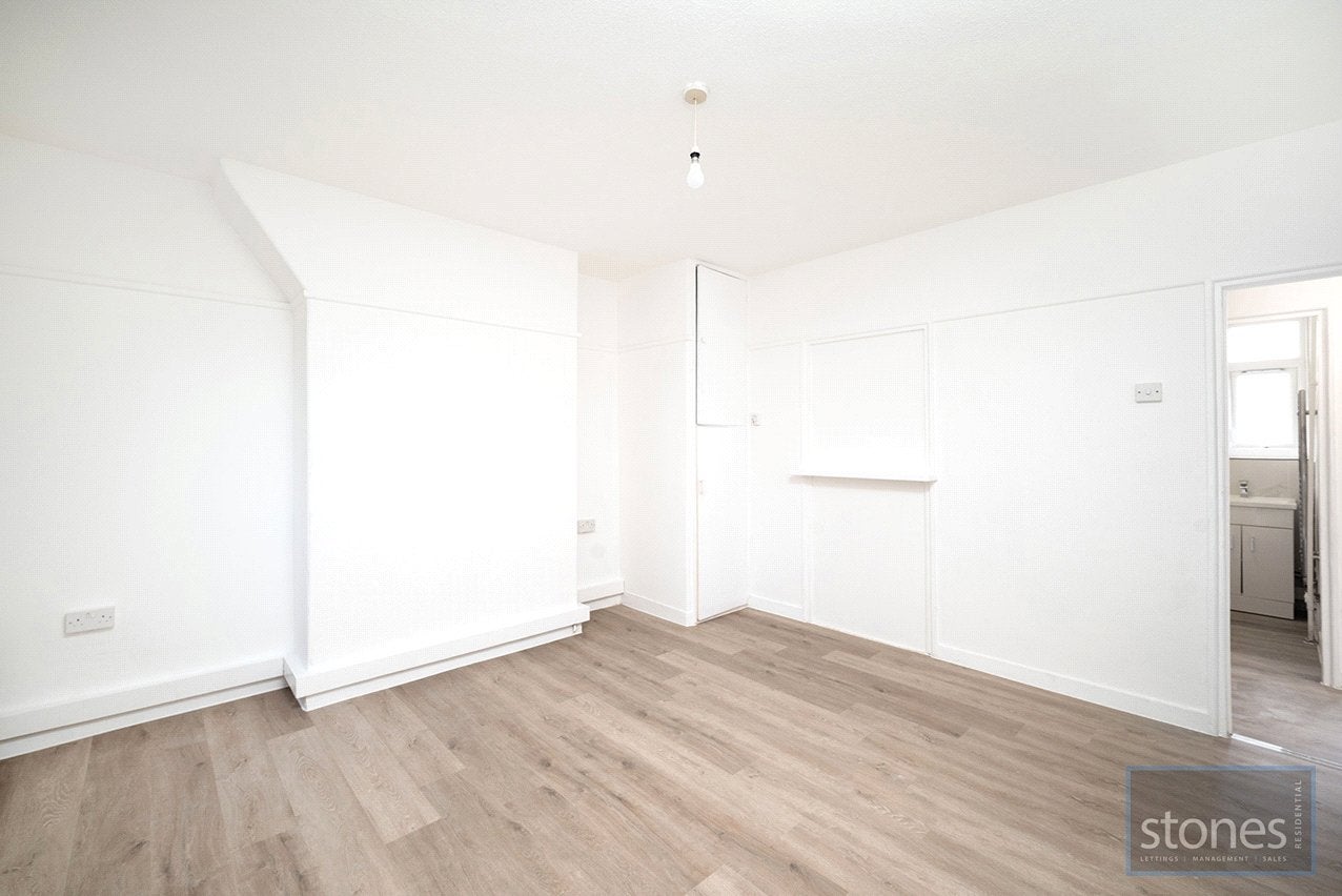 Flat Parkhill Road in Greater London