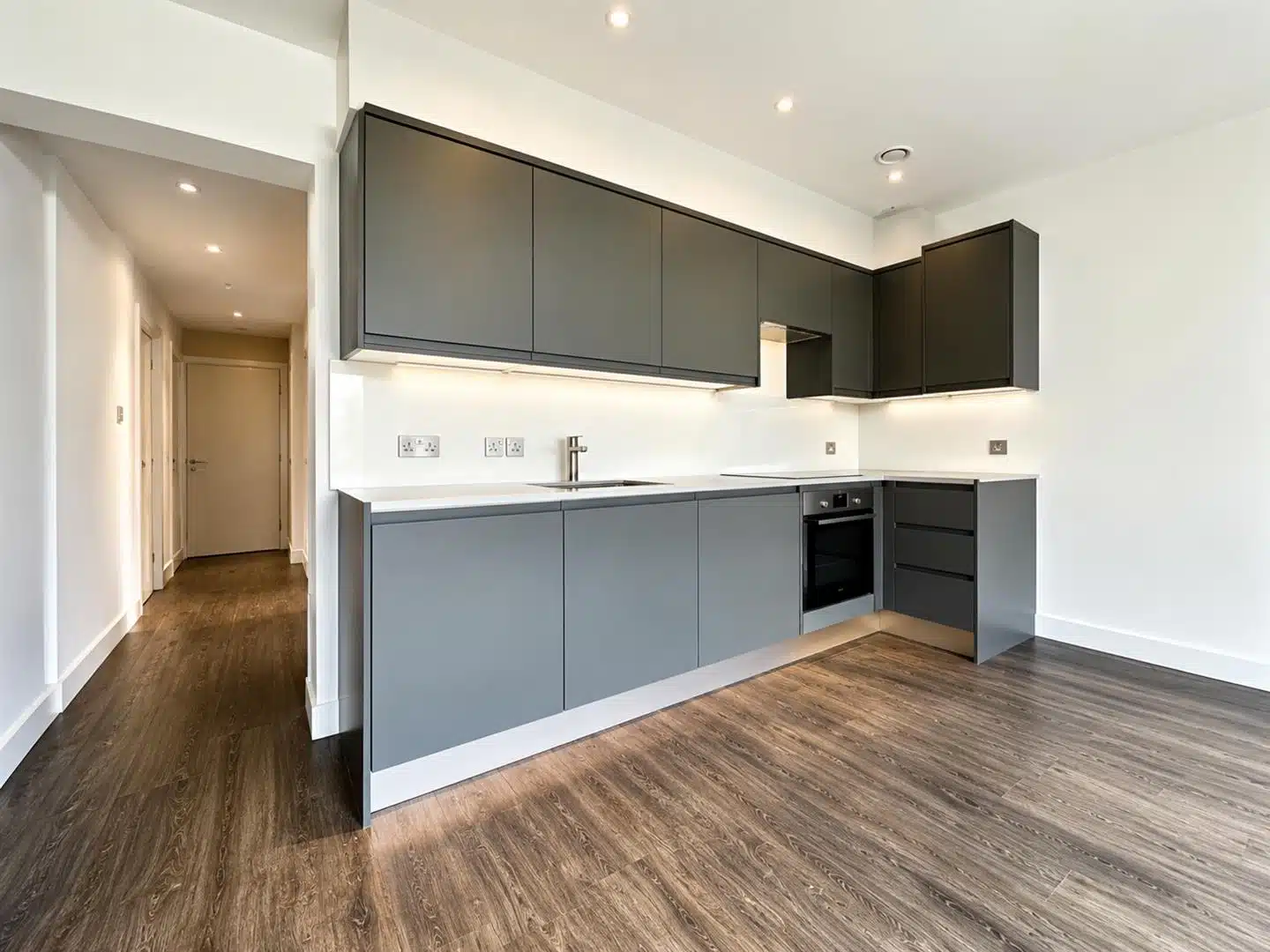 Flat Lewis Crescent in Margate