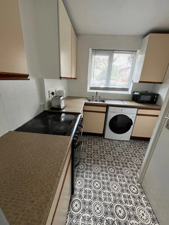 Room Cephas Street in Greater London