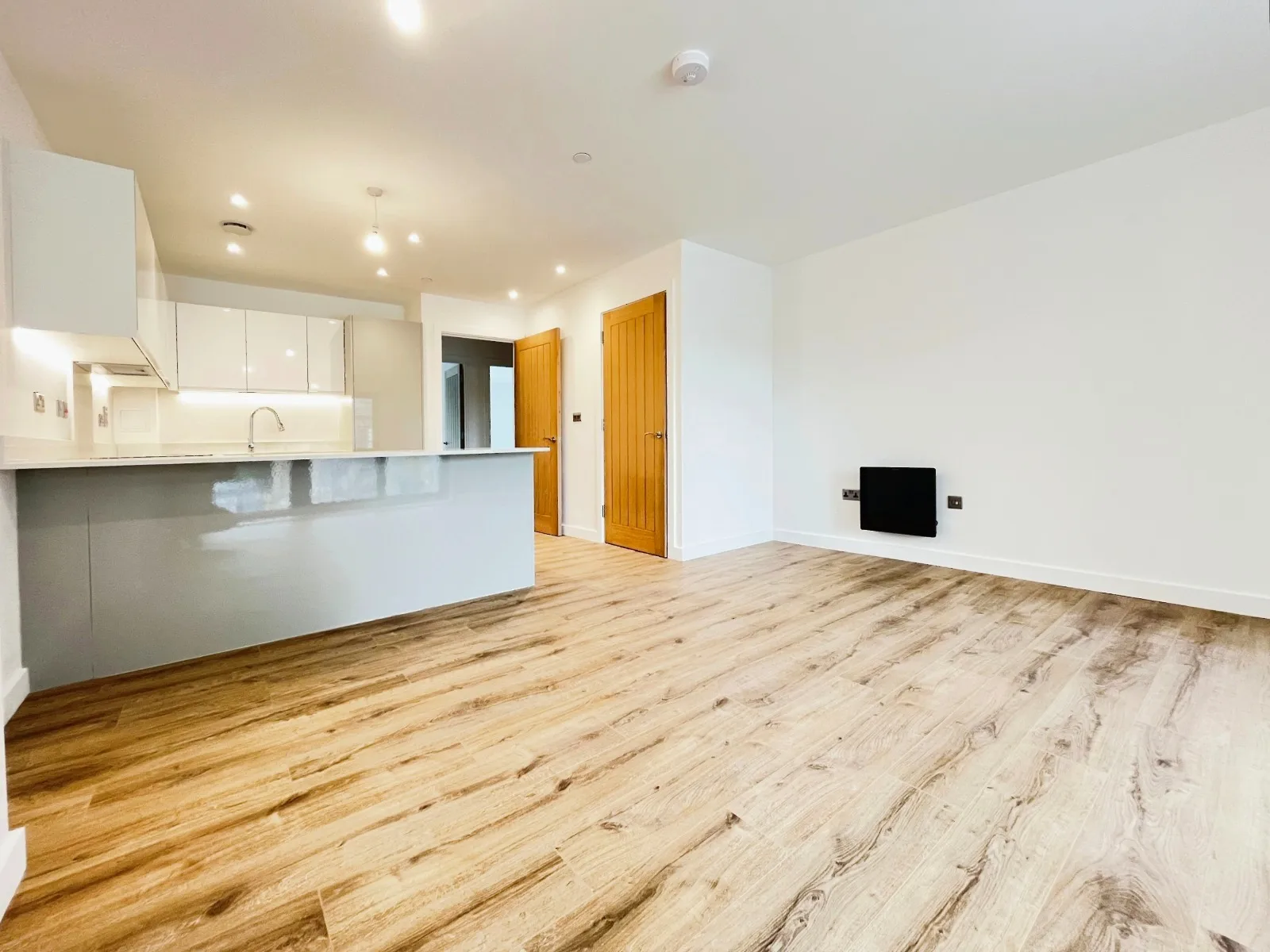 Flat Victoria Road in Ashford