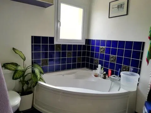 Room Allée Marco Polo in Villefontaine