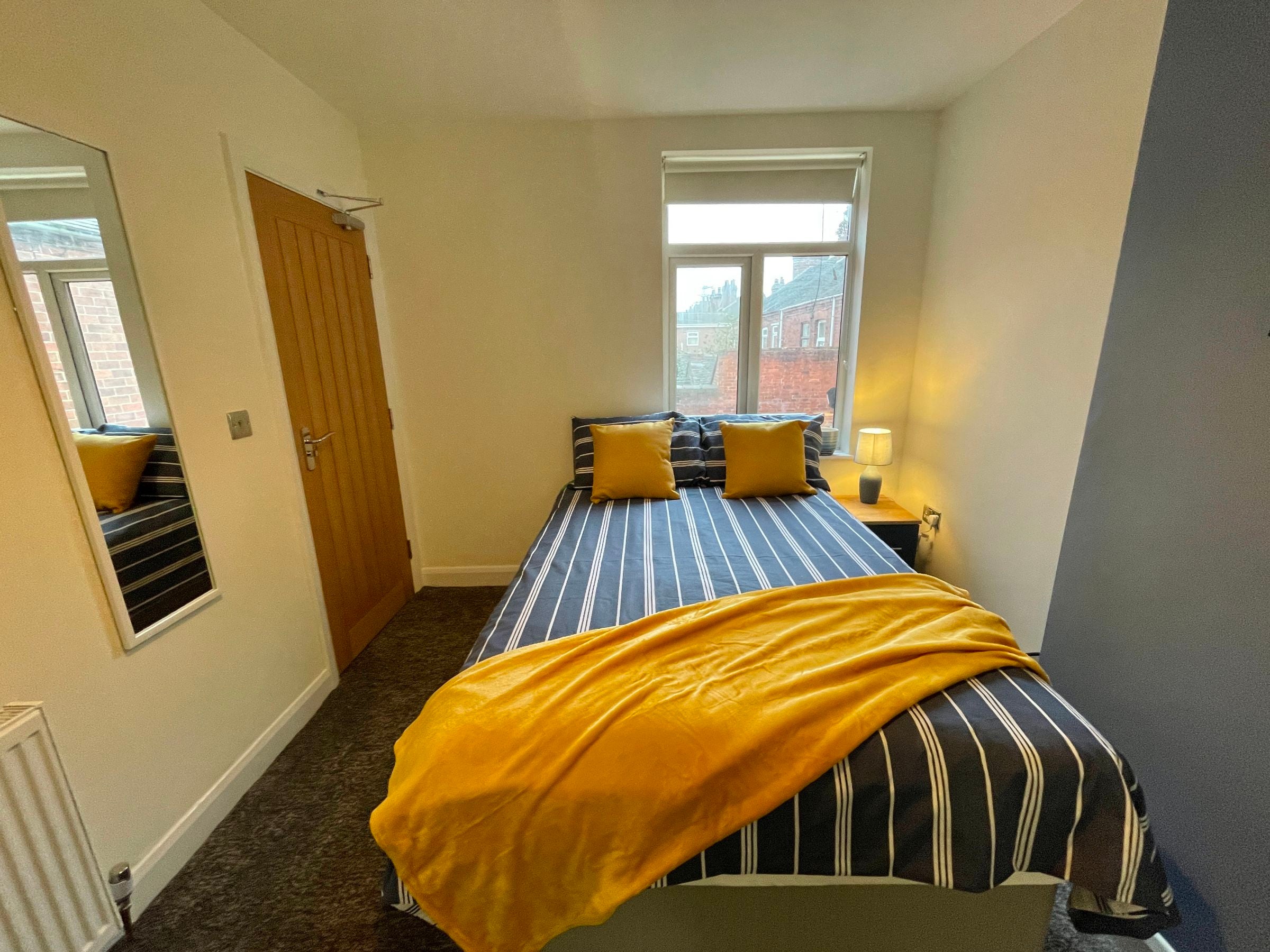 Room Campbell Road in Stoke-on-Trent