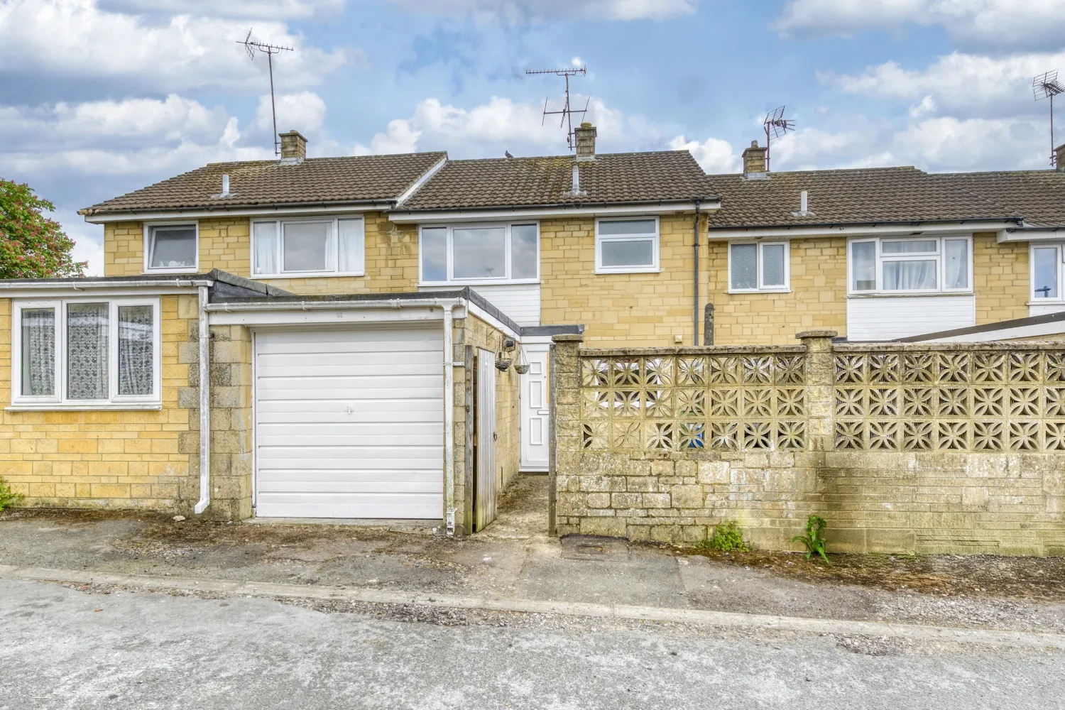 House Crabtree Lane in Cotswold District
