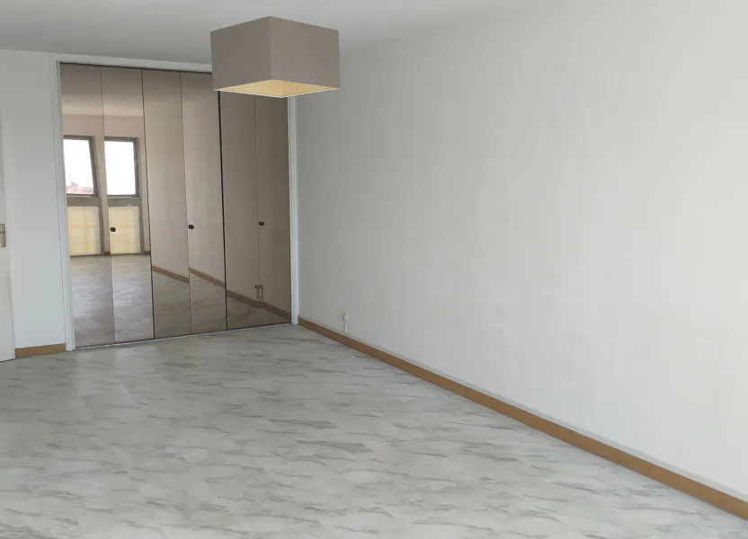 Appartement Avenue de Nice à Cagnes-sur-Mer