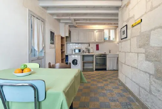 Chambre Place Louis Blanc à Arles
