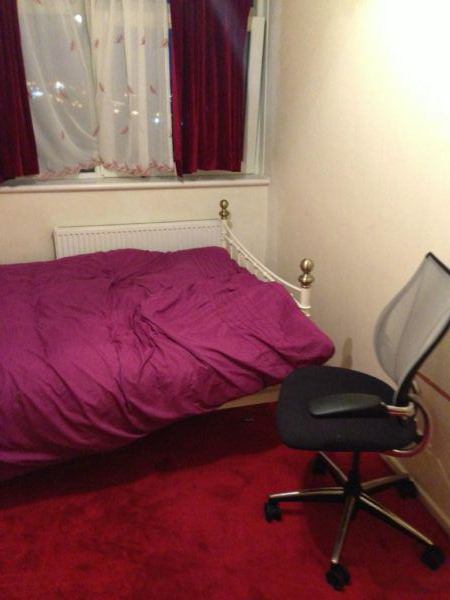 Room Cornbrook Park Road in Manchester