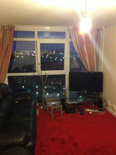 Room Cornbrook Park Road in Manchester
