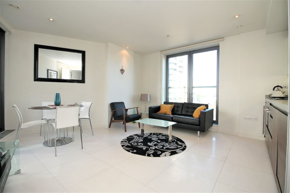 Flat Alexia Square in Greater London