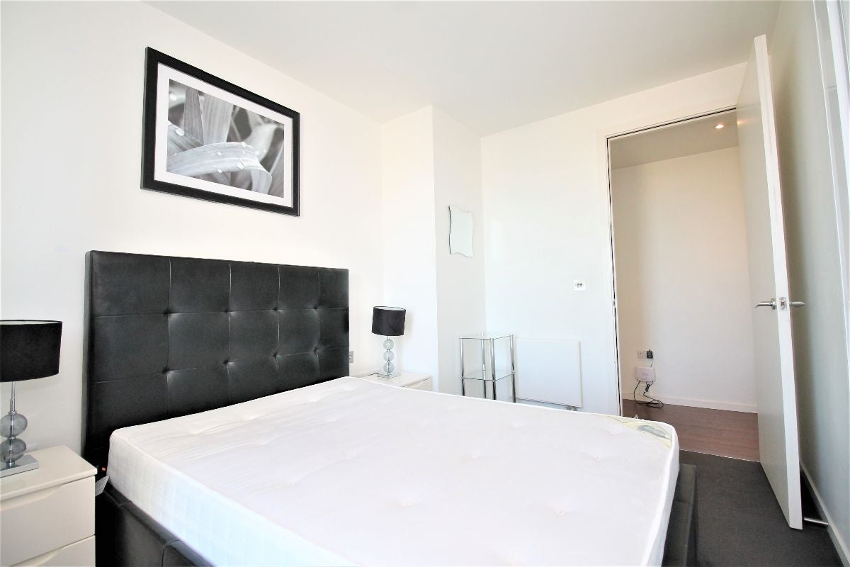 Flat Alexia Square in Greater London