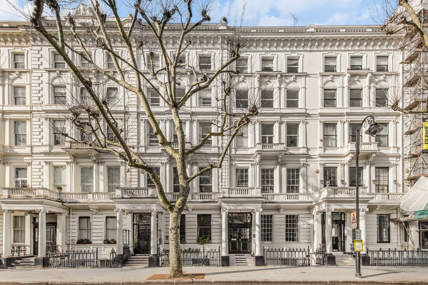 Flat Queen's Gate in Greater London