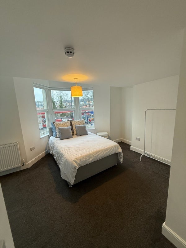 Room Coronation Road in Bristol