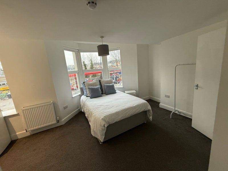 Room Coronation Road in Bristol