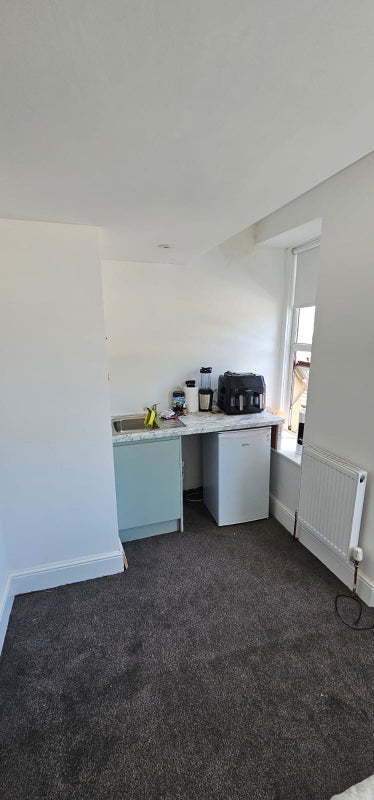 Room Coronation Road in Bristol