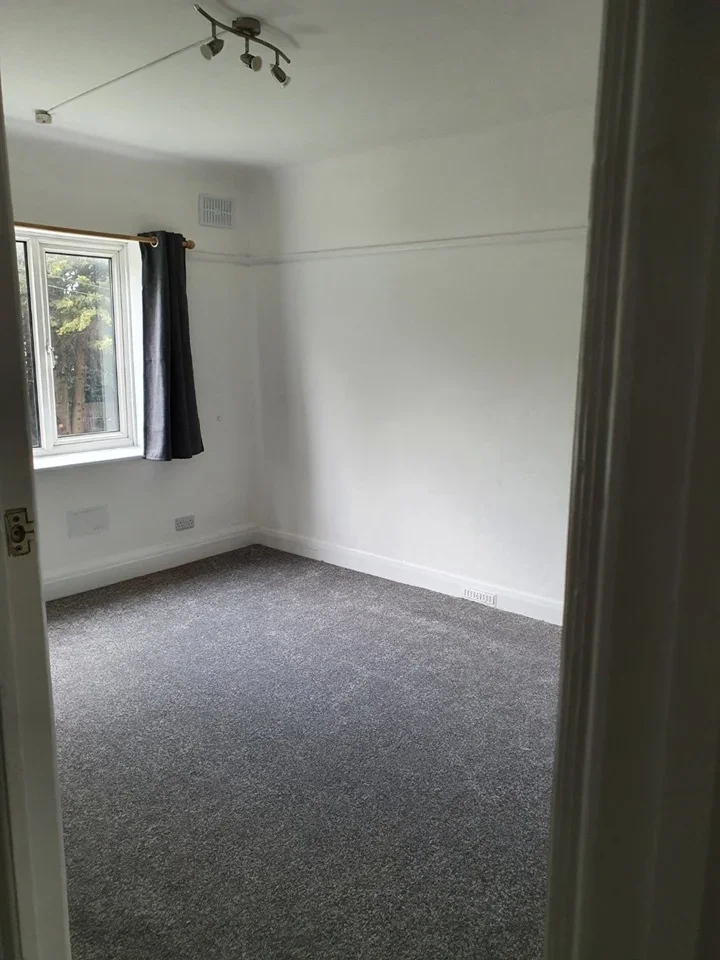 Flat Osterley Court in Greater London