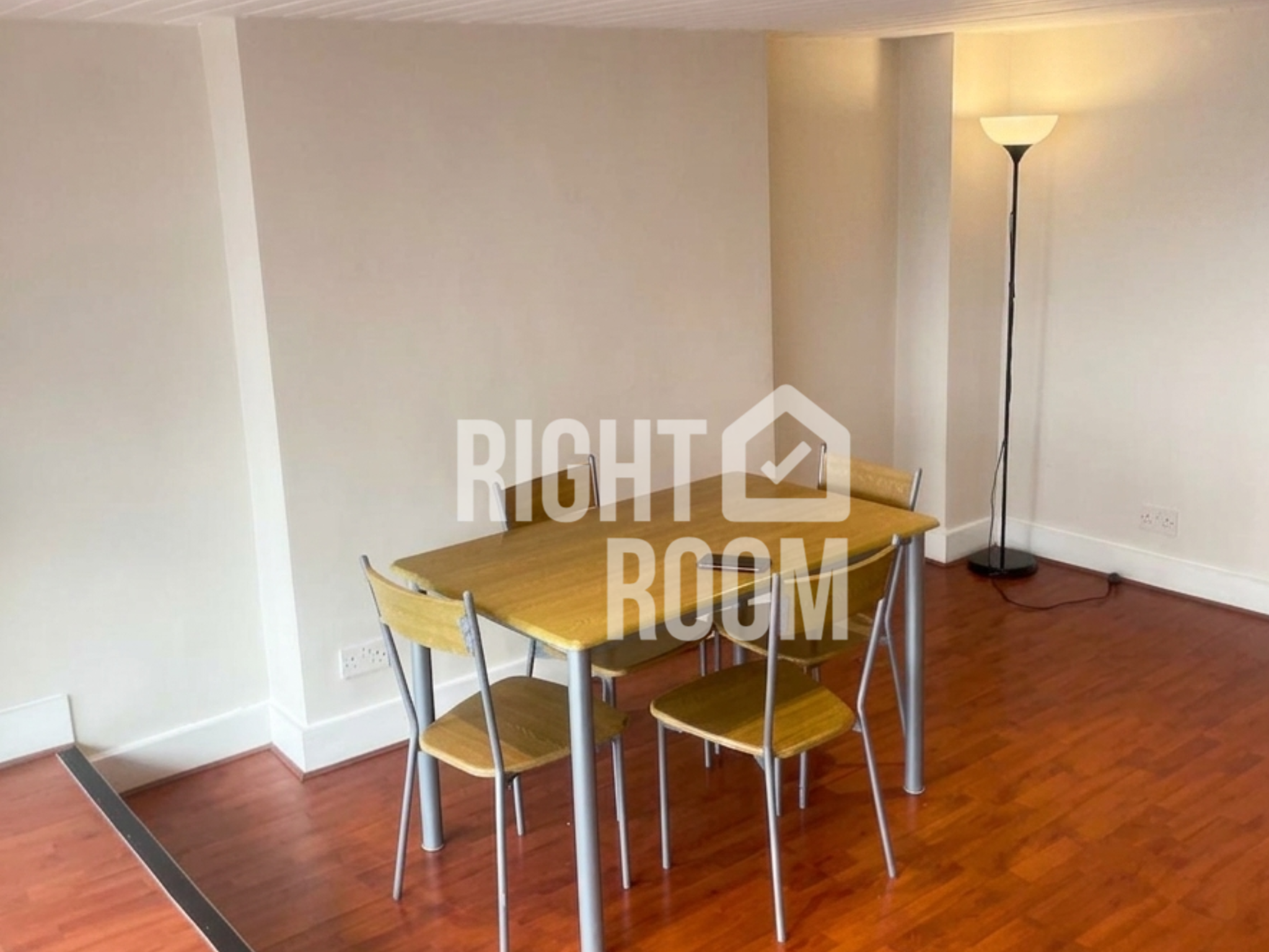 Flat Lavender Hill in Greater London