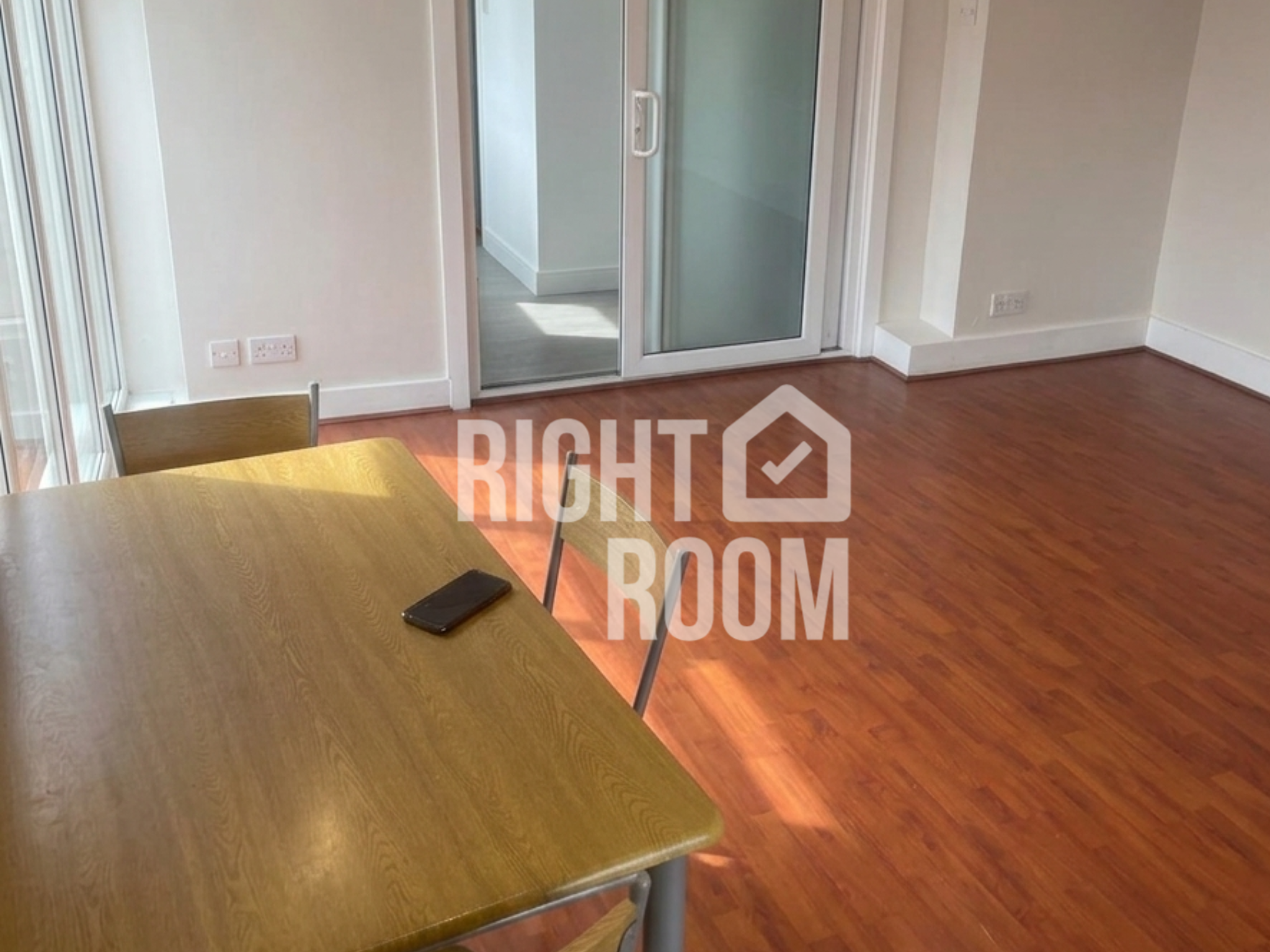Flat Lavender Hill in Greater London