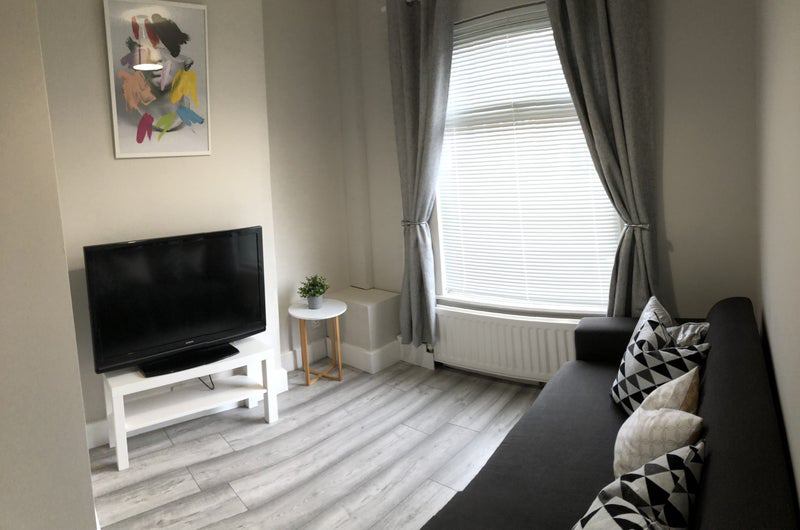 Room Avon Street in Coventry