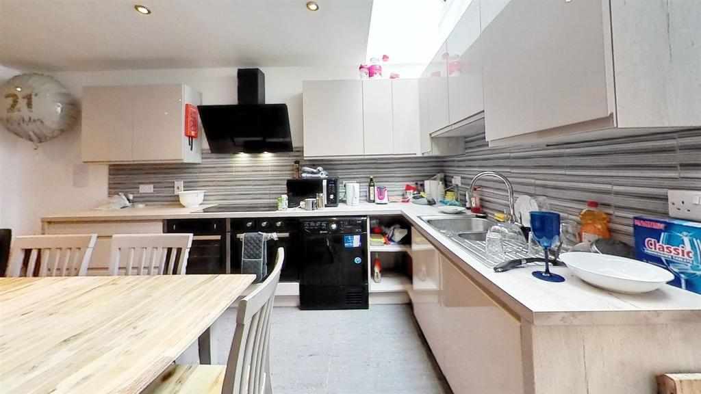 Flat Tiverton Road in Birmingham