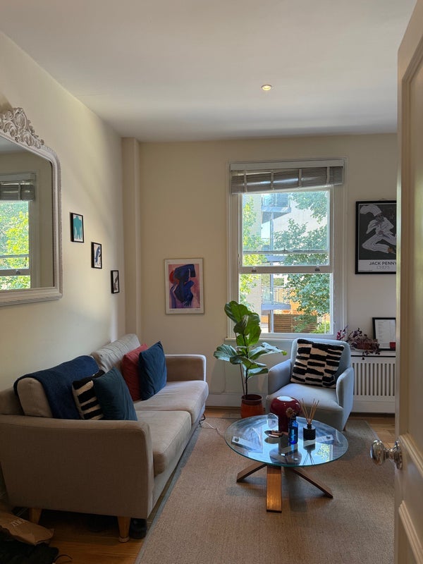 Flat Battersea Park Road in Greater London