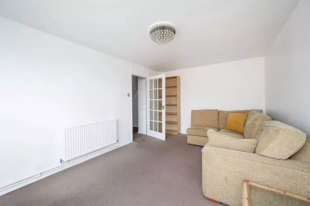 Room Mansford Street in Greater London