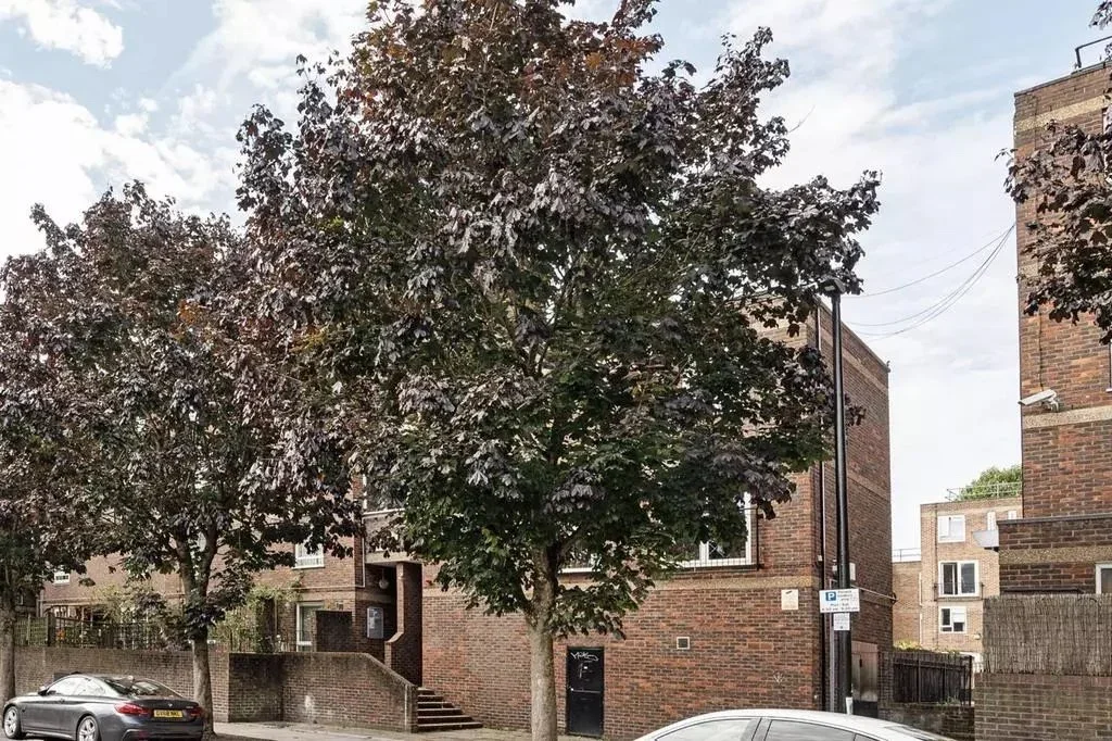 Room Mansford Street in Greater London