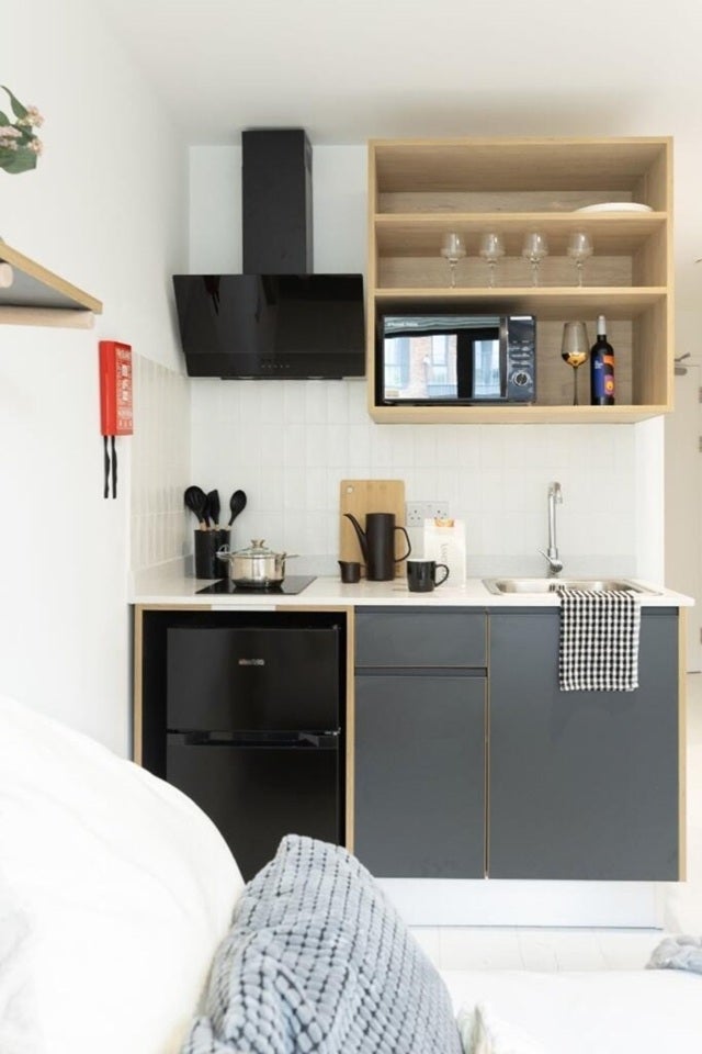 Flat Salton Square in Greater London