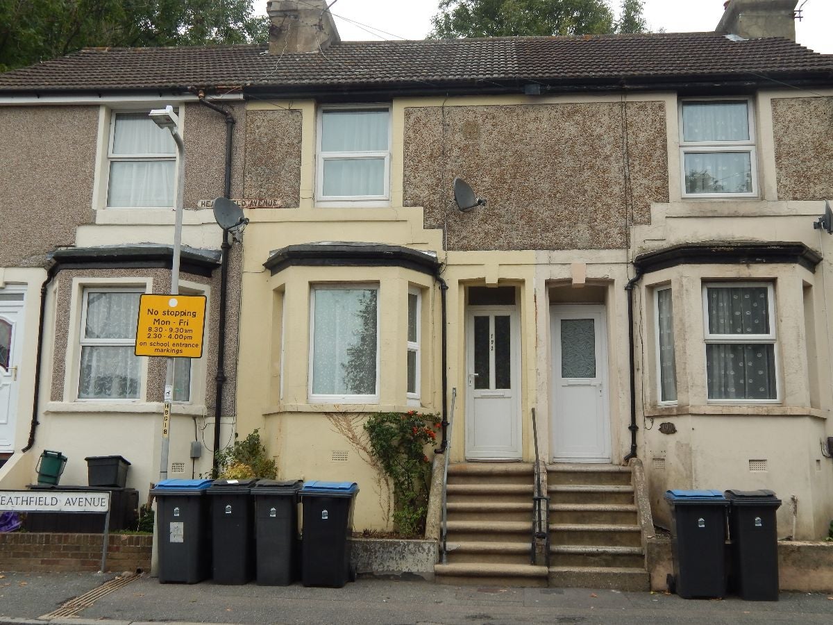 Flat Heathfield Avenue in Dover