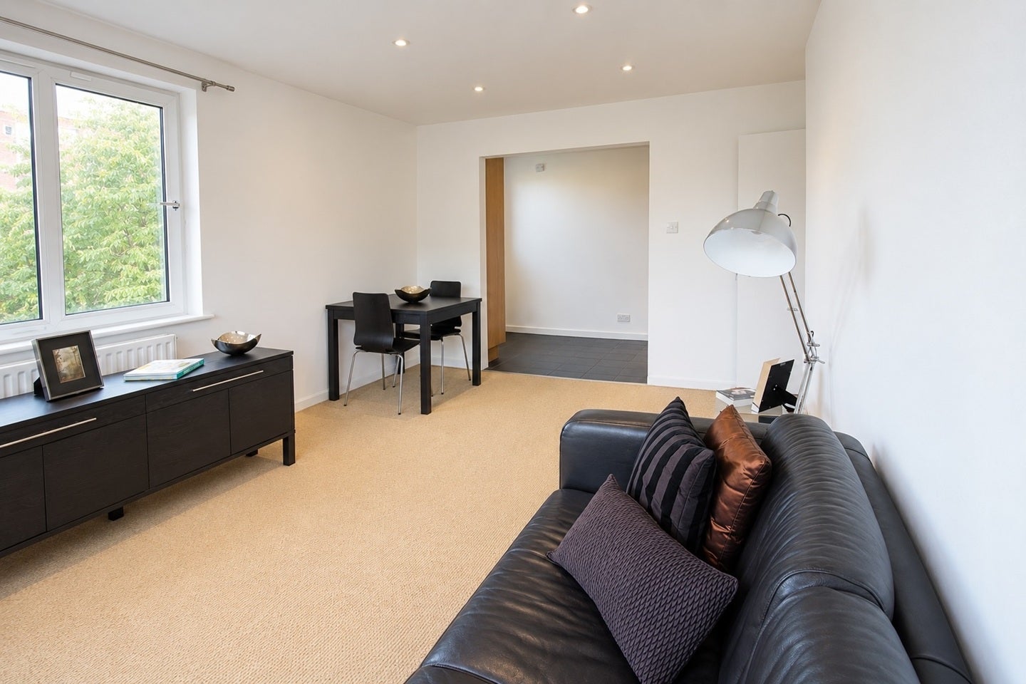 Flat Cambridge Heath Road in Greater London