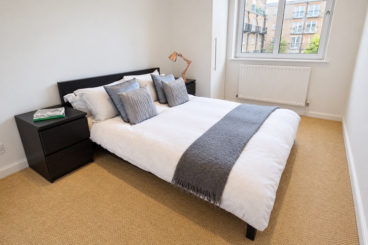 Flat Cambridge Heath Road in Greater London