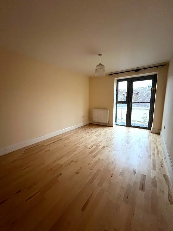 Flat Lee High Road in Greater London