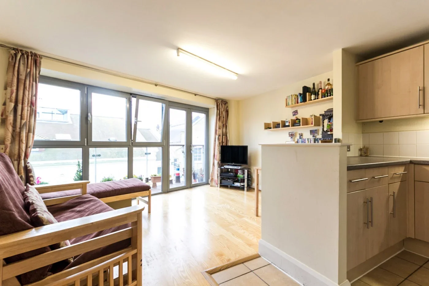 Flat Lee High Road in Greater London